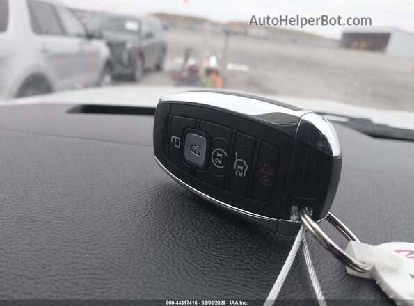 5LMJJ3LT2KEL00677 2019 LINCOLN NAVIGATOR L White Widok deski rozdzielczej