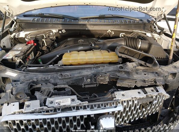 5LMJJ3LT7JEL09972 2018 LINCOLN NAVIGATOR L White Вид ззаду