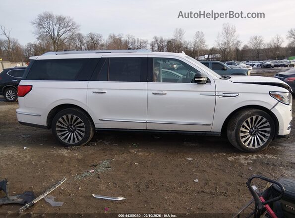 5LMJJ3LT7JEL09972 2018 LINCOLN NAVIGATOR L White Вид задньої частини салону
