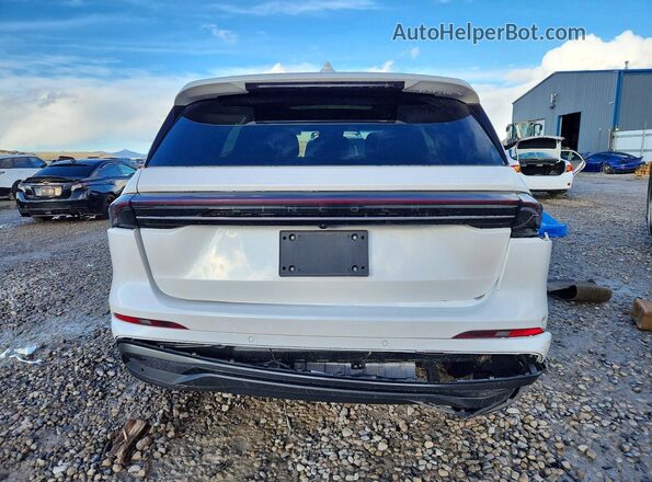 5LMPJ8J46RJ808171 2024 LINCOLN NAUTILUS White 