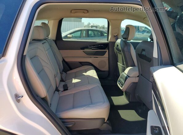 5LMPJ8JA9SJ957069 2025 LINCOLN NAUTILUS White Vista interior trasera