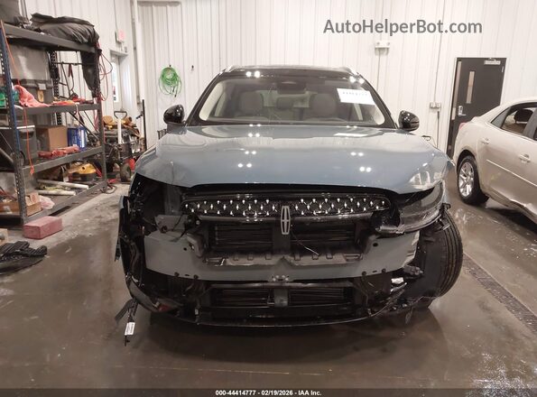 5LMPJ8KA8TJ985414 2026 LINCOLN NAUTILUS Blue Widok wnętrza z tyłu