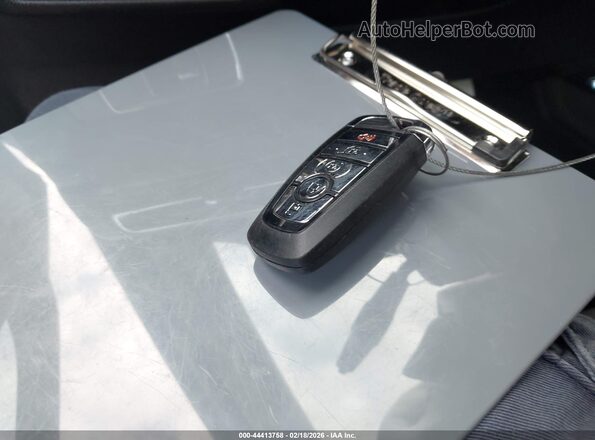 5LMTJ5DZ9RUL08752 2024 LINCOLN CORSAIR White Widok deski rozdzielczej