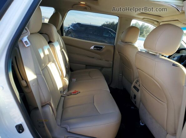 5N1AR2MM6GC615532 2016 NISSAN PATHFINDER White Rear interior view