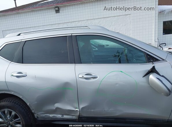 5N1AT2MV6HC859130 2017 NISSAN ROGUE Silver უკანა სალონის ხედი