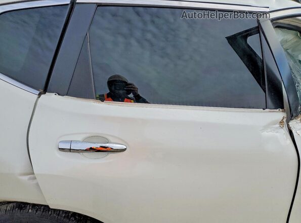 5N1AT2MV6KC757799 2019 NISSAN ROGUE Белый 