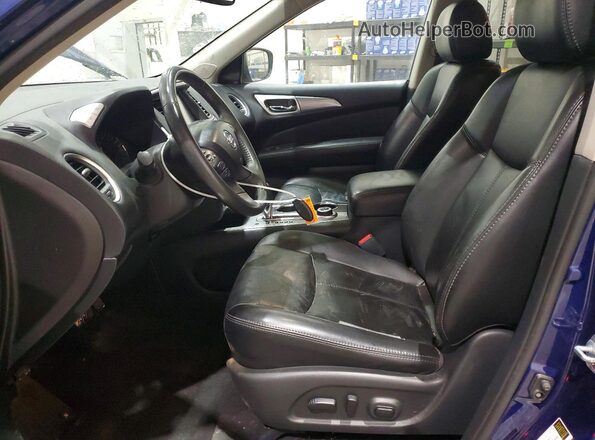 5N1DR2MM1HC632091 2017 NISSAN PATHFINDER Blue Front interior view