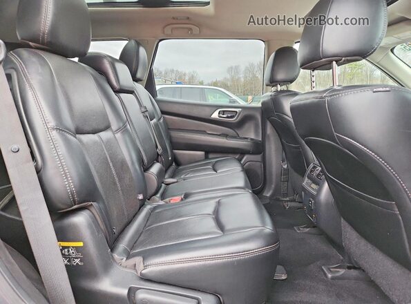 5N1DR2MM3HC620508 2017 NISSAN PATHFINDER Gray Vista interior trasera
