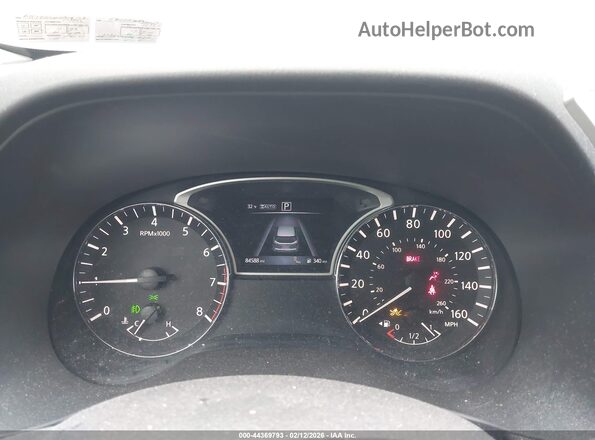 5N1DR2MM3JC658312 2018 NISSAN PATHFINDER Gray Widok tylnych siedzeń