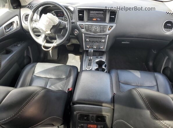 5N1DR2MM5JC665052 2018 NISSAN PATHFINDER Серебряный Вид панели приборов
