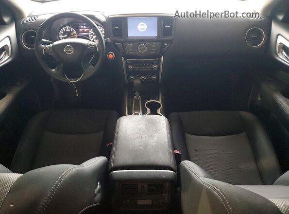 5N1DR2MM7HC625260 2017 NISSAN PATHFINDER Red Widok deski rozdzielczej