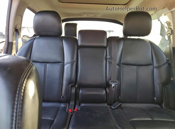 5N1DR2MM7HC651468 2017 NISSAN PATHFINDER Red Rear seats view