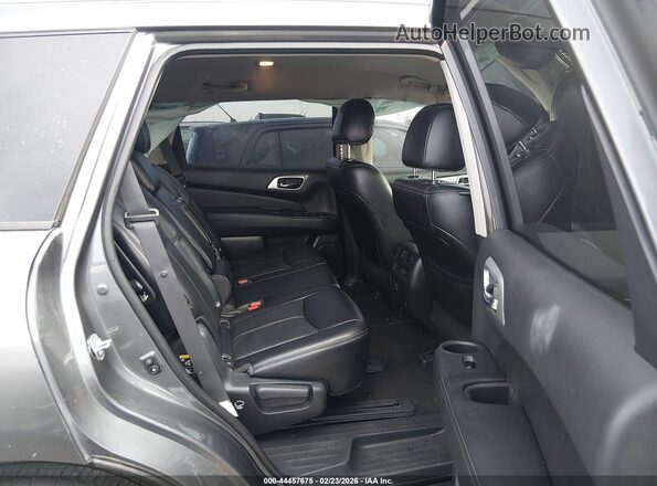 5N1DR2MN2JC654650 2018 NISSAN PATHFINDER Silver 