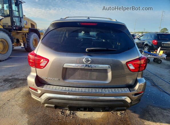 5N1DR2MN6HC908080 2017 NISSAN PATHFINDER Серый Вид сзади