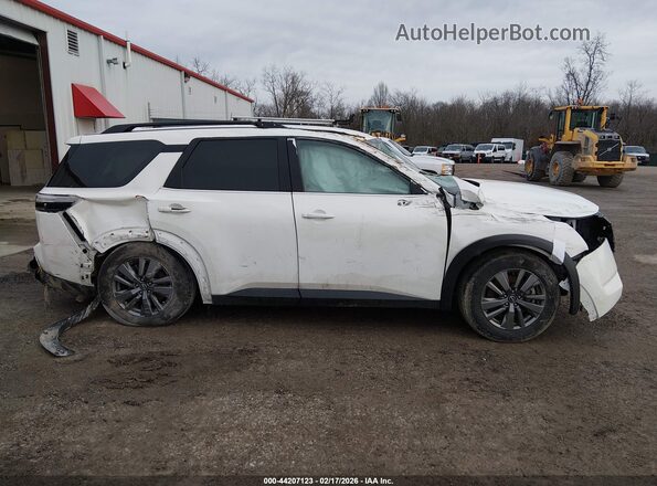 5N1DR3BC3SC251561 2025 NISSAN PATHFINDER White Սալոնի հետևի տեսք