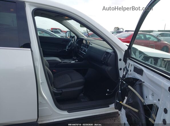 5N1DR3BC6PC243994 2023 NISSAN PATHFINDER White Front interior view