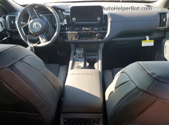 5N1DR3BD9SC315076 2025 NISSAN PATHFINDER White Vista del salpicadero