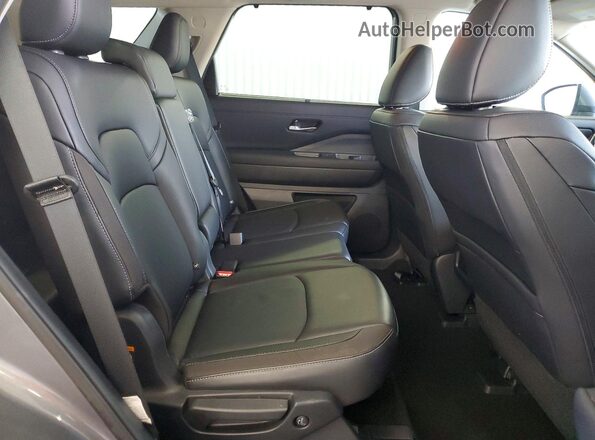 5N1DR3CA6SC249445 2025 NISSAN PATHFINDER Gray Вид задньої частини салону
