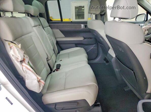 5NMP3DG19SH067467 2025 HYUNDAI SANTA White უკანა სალონის ხედი