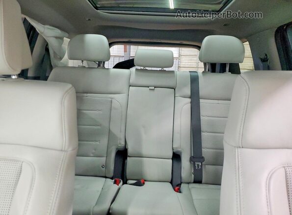 5NMP3DG19SH067467 2025 HYUNDAI SANTA White უკანა სავარძლების ხედი