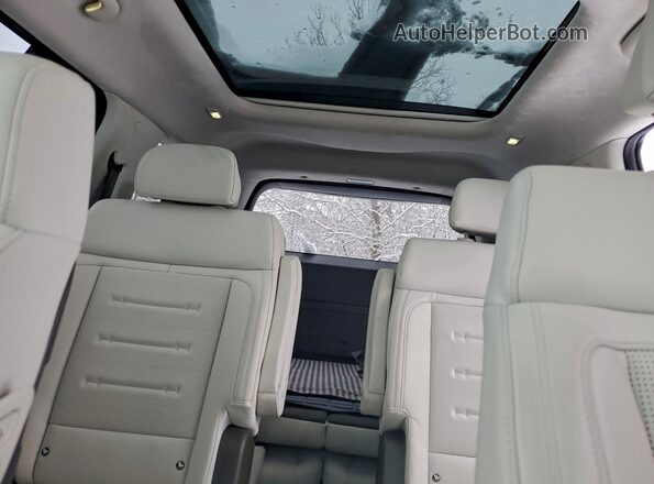 5NMP5DG15SH025324 2025 HYUNDAI SANTA FE CALLIGRAPHY White Widok tylnych siedzeń