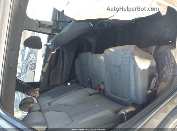 5NMS2CAD0KH130062 2019 HYUNDAI SANTA FE Серебряный 