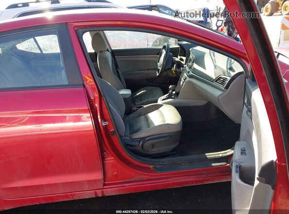 5NPD74LF0HH147860 2017 HYUNDAI ELANTRA Red Front interior view