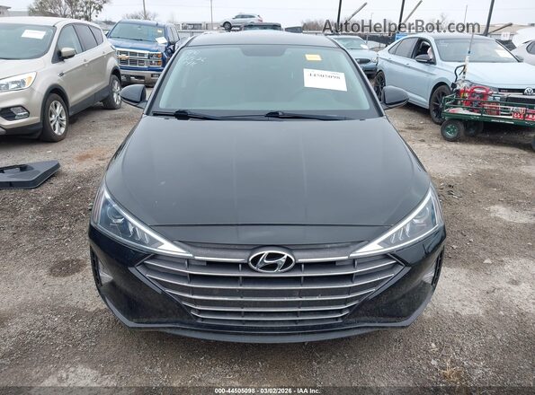 5NPD74LF4KH413694 2019 HYUNDAI ELANTRA Black Dashboard view