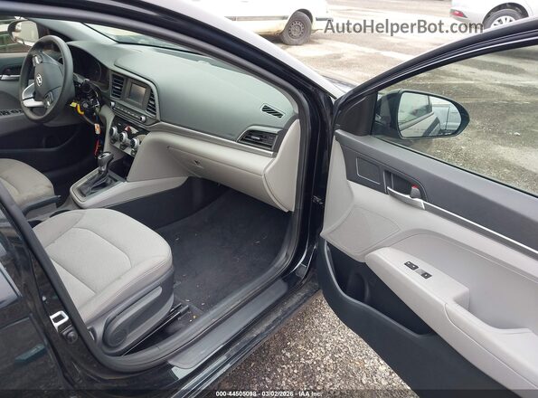 5NPD74LF4KH413694 2019 HYUNDAI ELANTRA Black Front interior view