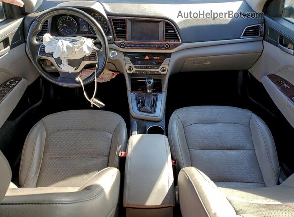 5NPD84LF0HH161240 2017 HYUNDAI ELANTRA Black Widok deski rozdzielczej