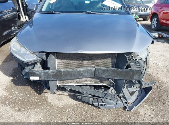 5NPD84LF1JH307246 2018 HYUNDAI ELANTRA Gray Rear interior view