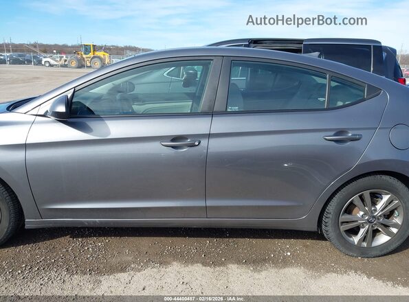 5NPD84LF1JH307246 2018 HYUNDAI ELANTRA Gray 