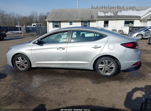 5NPD84LF2KH440941 2019 HYUNDAI ELANTRA Silver Սալոնի 360 աստիճան տեսք