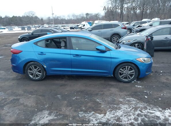 5NPD84LF4HH026018 2017 HYUNDAI ELANTRA Blue Vista interior trasera