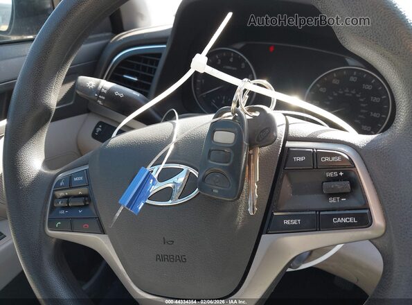 5NPD84LF6HH004330 2017 HYUNDAI ELANTRA Silver Առջևի վահանակի տեսք