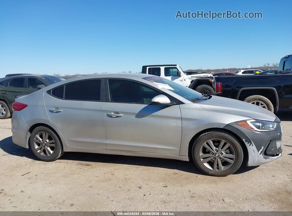 5NPD84LF6HH004330 2017 HYUNDAI ELANTRA Silver Սալոնի հետևի տեսք