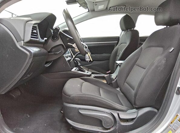 5NPD84LF7LH526330 2020 HYUNDAI ELANTRA Silver Widok wnętrza z przodu