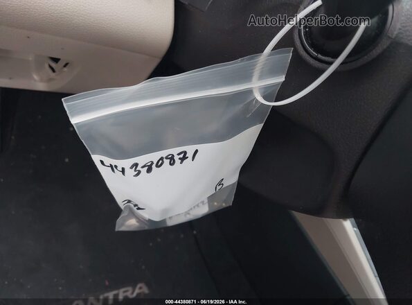 5NPD84LFXJH263036 2018 HYUNDAI ELANTRA Белый 