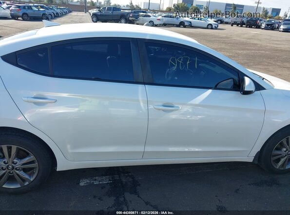 5NPD84LFXJH263036 2018 HYUNDAI ELANTRA Белый 