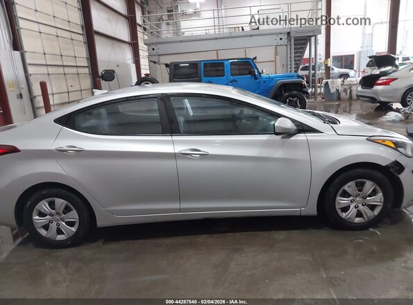 5NPDH4AE0GH758431 2016 HYUNDAI ELANTRA Silver უკანა სალონის ხედი