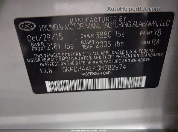 5NPDH4AE4GH782974 2016 HYUNDAI ELANTRA Silver Widok komory silnika