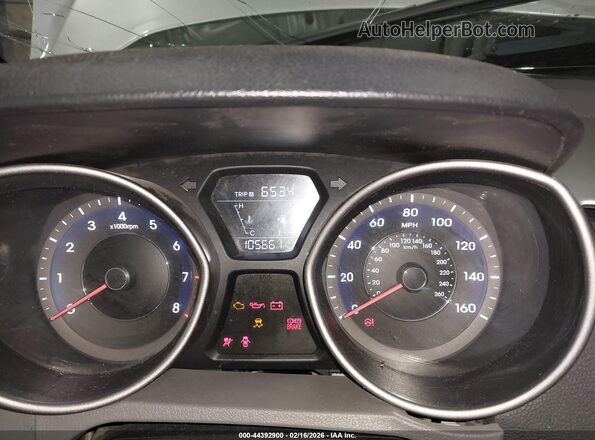 5NPDH4AE4GH782974 2016 HYUNDAI ELANTRA Silver Widok tylnych siedzeń