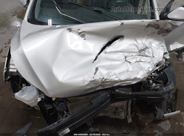 5NPDH4AE4GH782974 2016 HYUNDAI ELANTRA Silver Widok z tyłu
