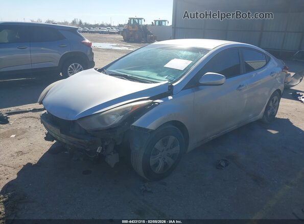 5NPDH4AE8GH767426 2016 HYUNDAI ELANTRA Silver Vista tres cuartos delantera izquierda
