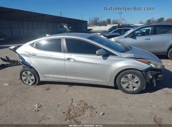 5NPDH4AE8GH767426 2016 HYUNDAI ELANTRA Silver Vista interior trasera
