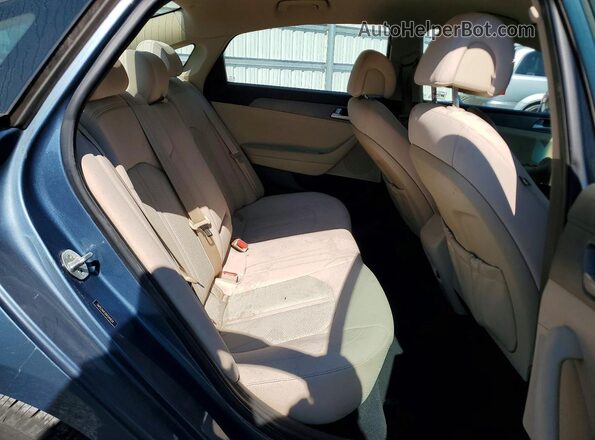 5NPE24AF0HH541624 2017 HYUNDAI SONATA Blue Widok tylnych siedzeń