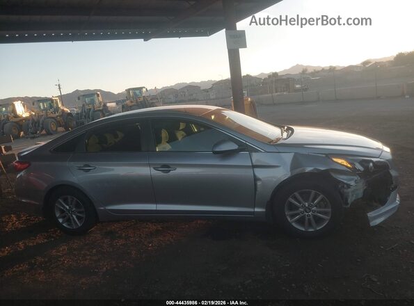 5NPE24AF1GH324906 2016 HYUNDAI SONATA Gray Rear interior view