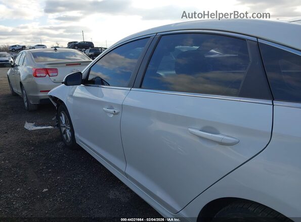 5NPE24AF6JH695437 2018 HYUNDAI SONATA White Widok wnętrza 360 stopni