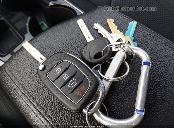 5NPE24AF8JH592309 2018 HYUNDAI SONATA Черный Вид панели приборов