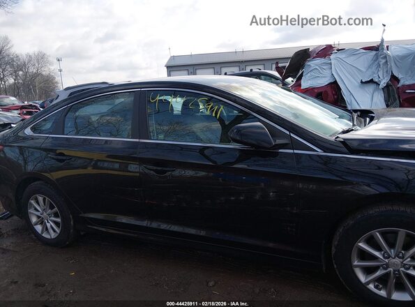 5NPE24AF8JH592309 2018 HYUNDAI SONATA Черный Вид задней части салона